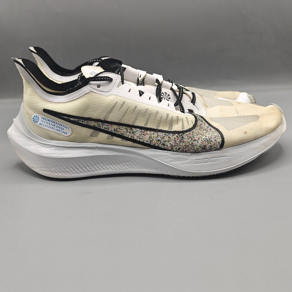 Nike Zoom Gravity 2019 Men's Size 12 BQ3202-101, Running Shoes.